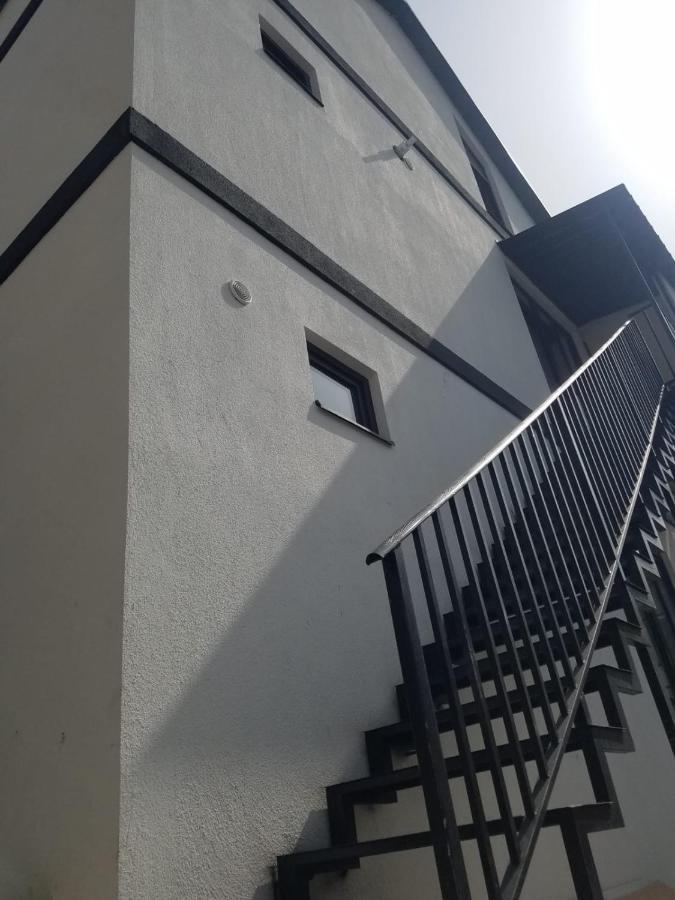 Urban Stay Rooms In Tbilisi Bagian luar foto