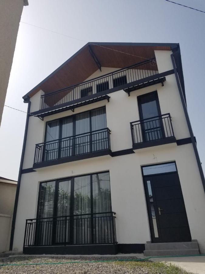 Urban Stay Rooms In Tbilisi Bagian luar foto