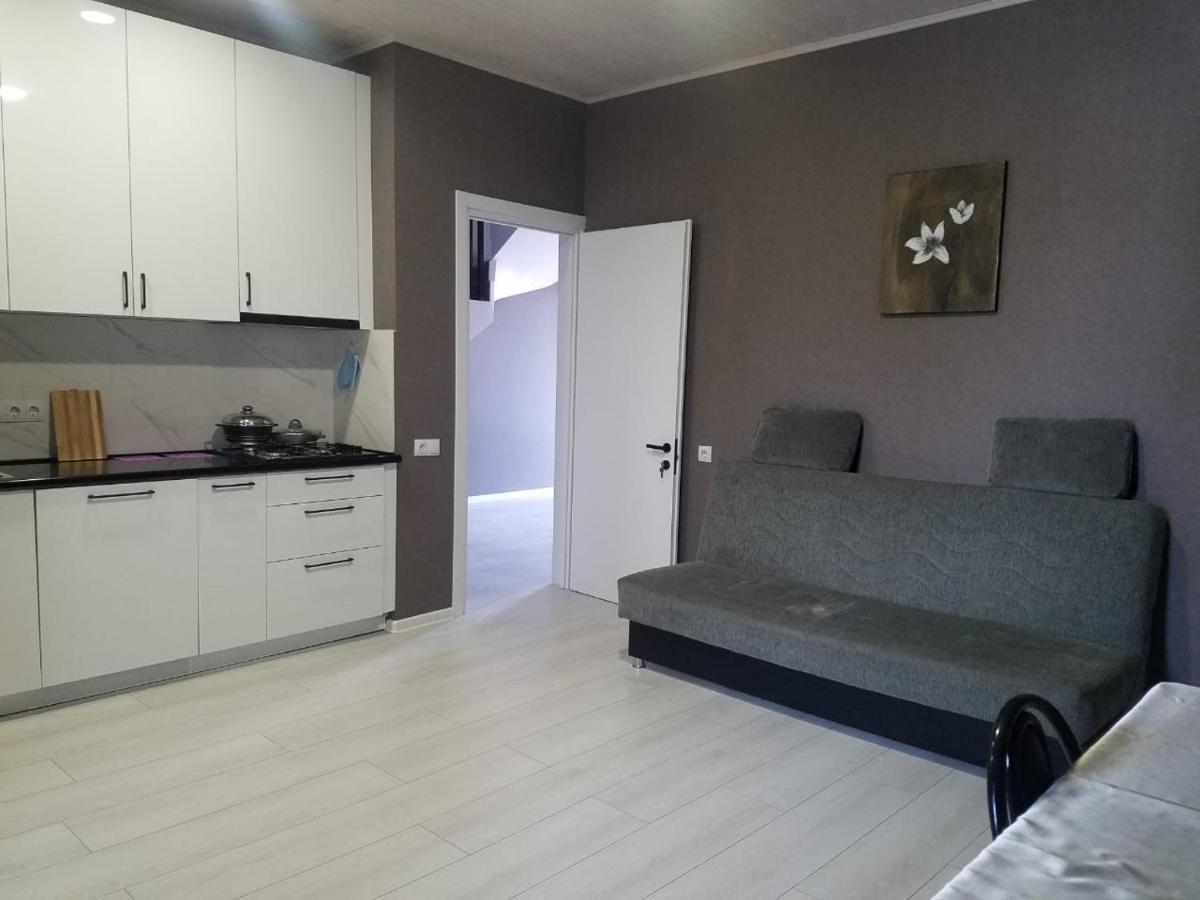 Urban Stay Rooms In Tbilisi Bagian luar foto